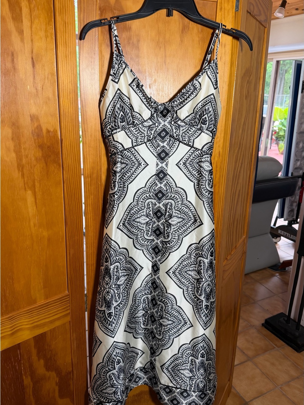 NWT Camila Coelho Black and White Printed Slip Dress